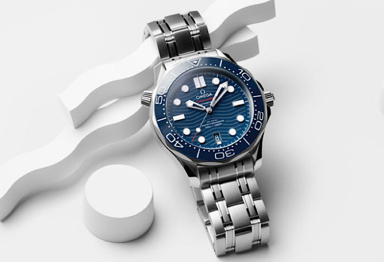 青文字盤の腕時計 今話題のお洒落なブルーの魅力とデザイン別の人気時計５選をご紹介